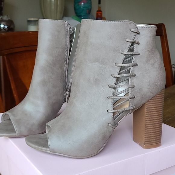 High heel peep toe Sandals - Picture 2 of 2